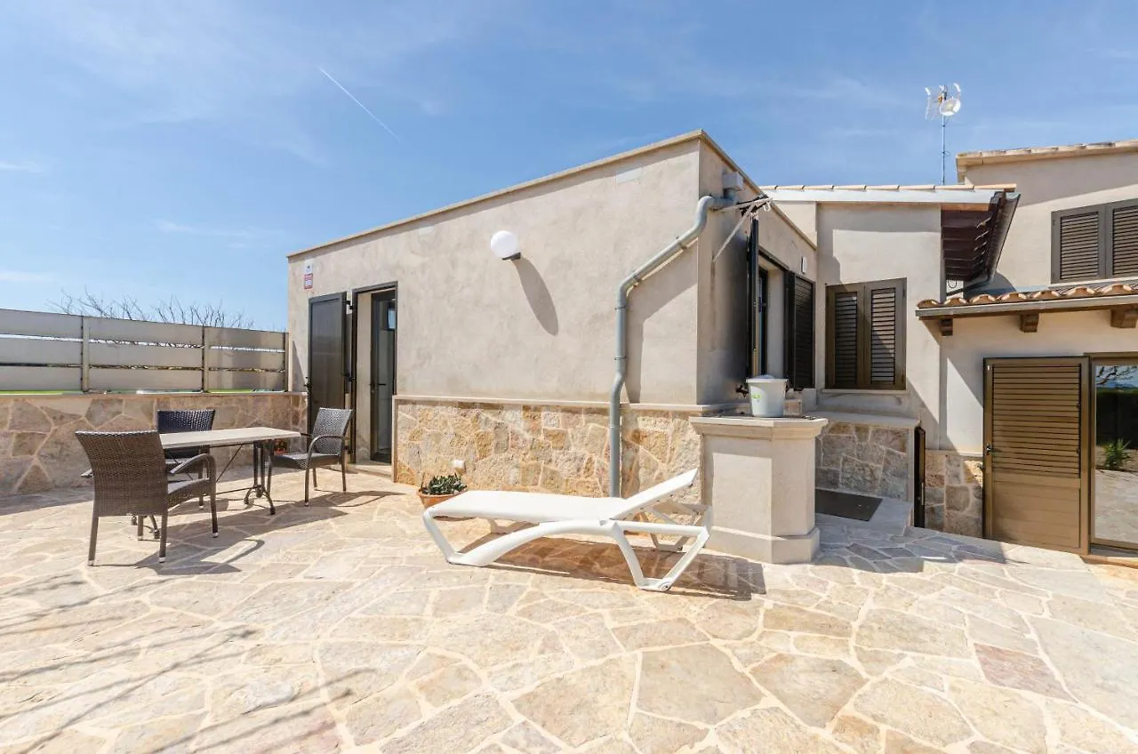 Yourhouse Cas Padri Muro 0*,
